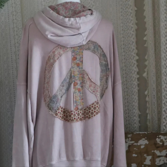 New Easel Peace Symbol Patch Washed Terry Knit Hooded Pullover - Picture 5 of 6